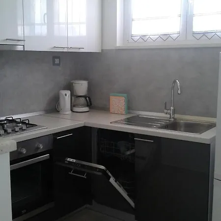 Moderne In Mit Privatem Parkplatz Apartment