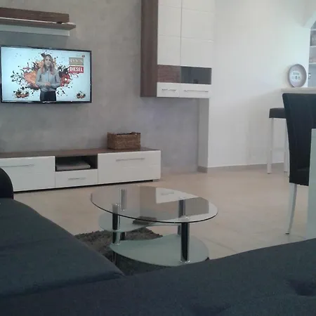 Moderne In Mit Privatem Parkplatz Apartment *